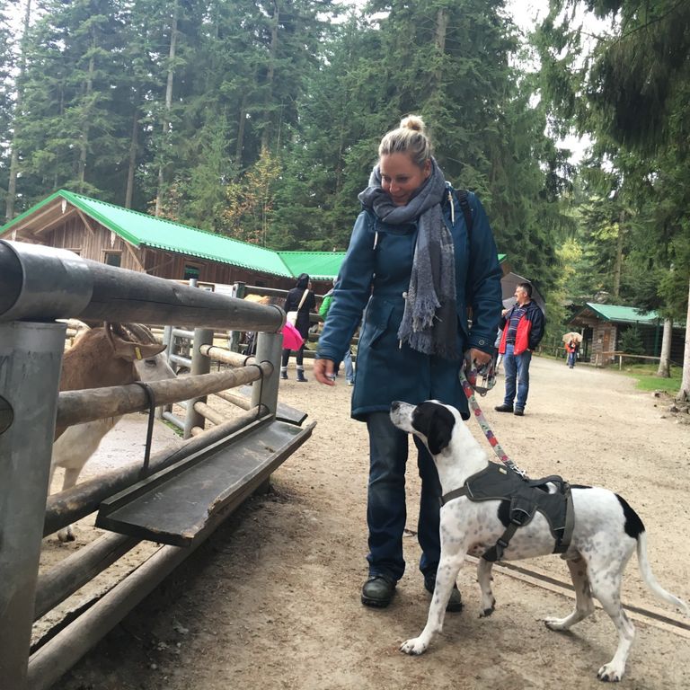 Susanna Bauer mit Hund